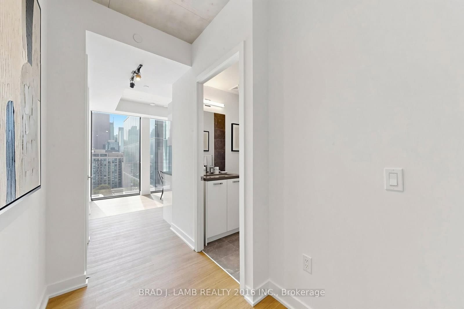 284 King Street E, Unit 1505 thumbnail 24