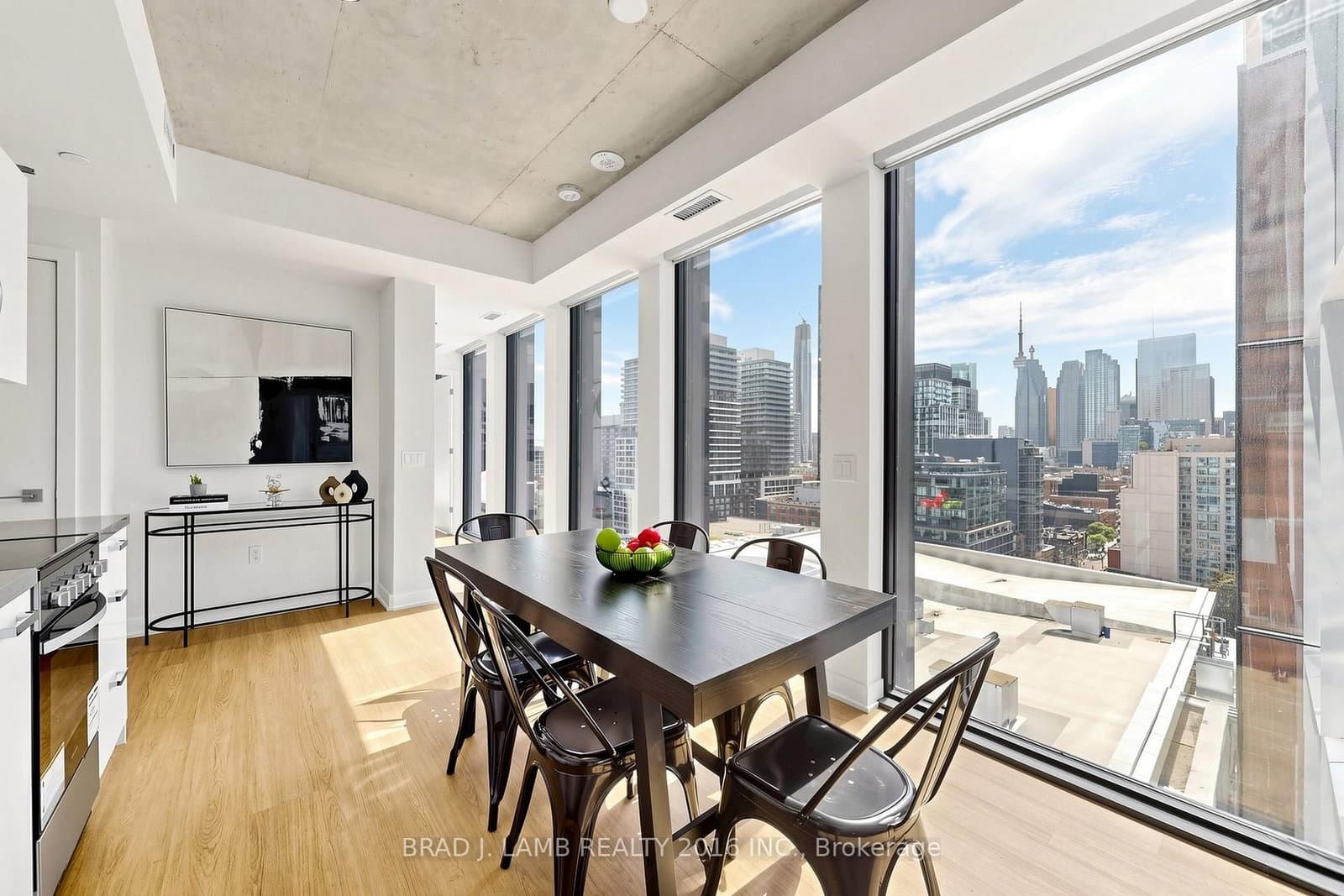 284 King Street E, Unit 1505 thumbnail 9
