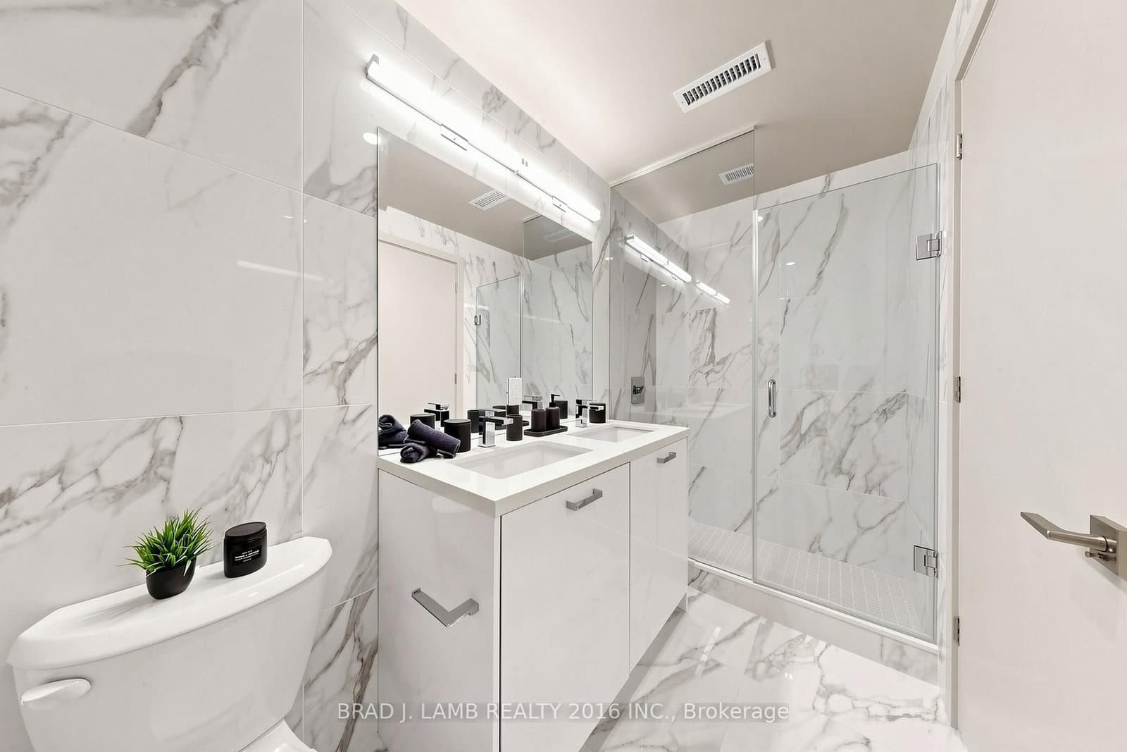 284 King Street E, Unit 2903 thumbnail 18