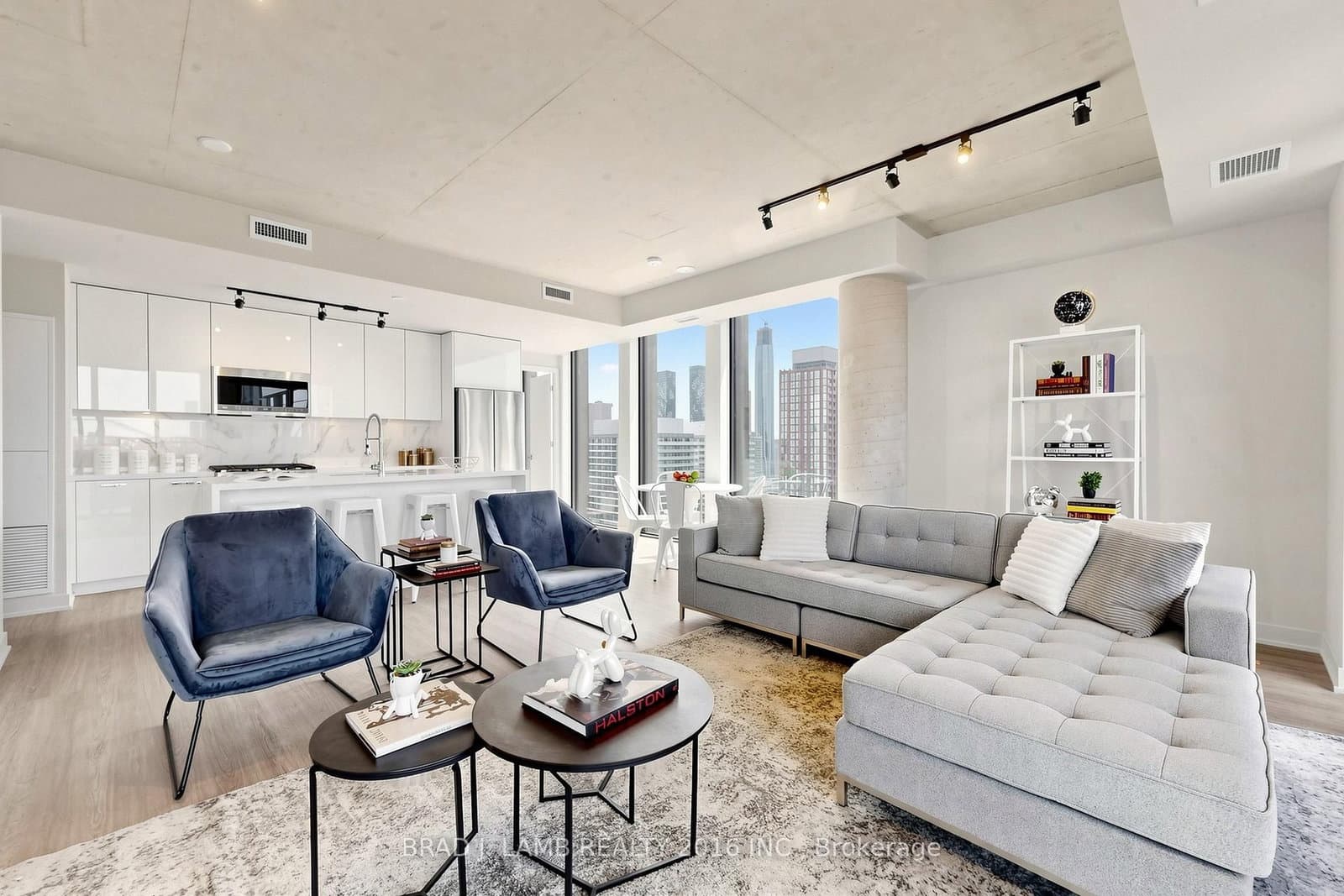 284 King Street E, Unit 2903 thumbnail 2