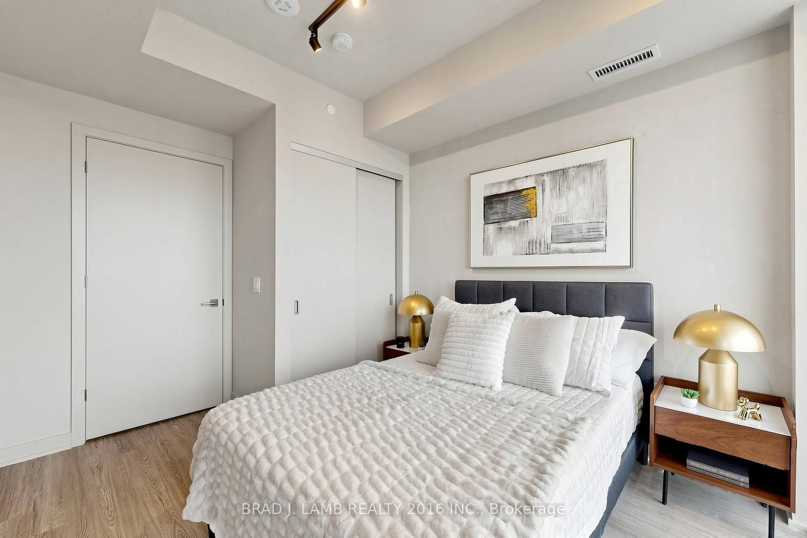 284 King Street E, Unit 2903 thumbnail 20