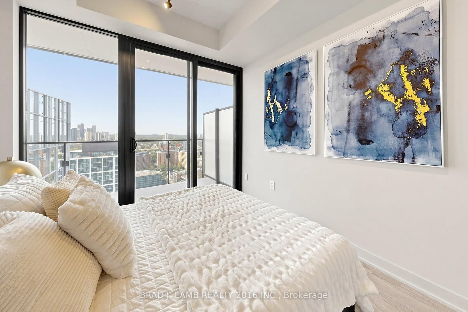 284 King Street E, Unit 2903 thumbnail 21
