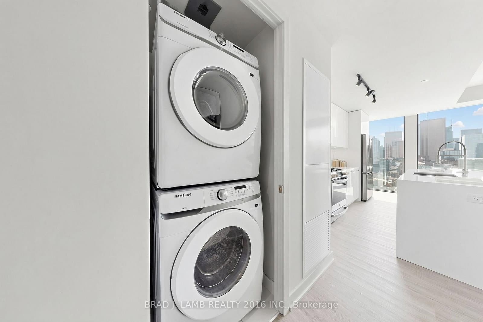 284 King Street E, Unit 2903 thumbnail 23