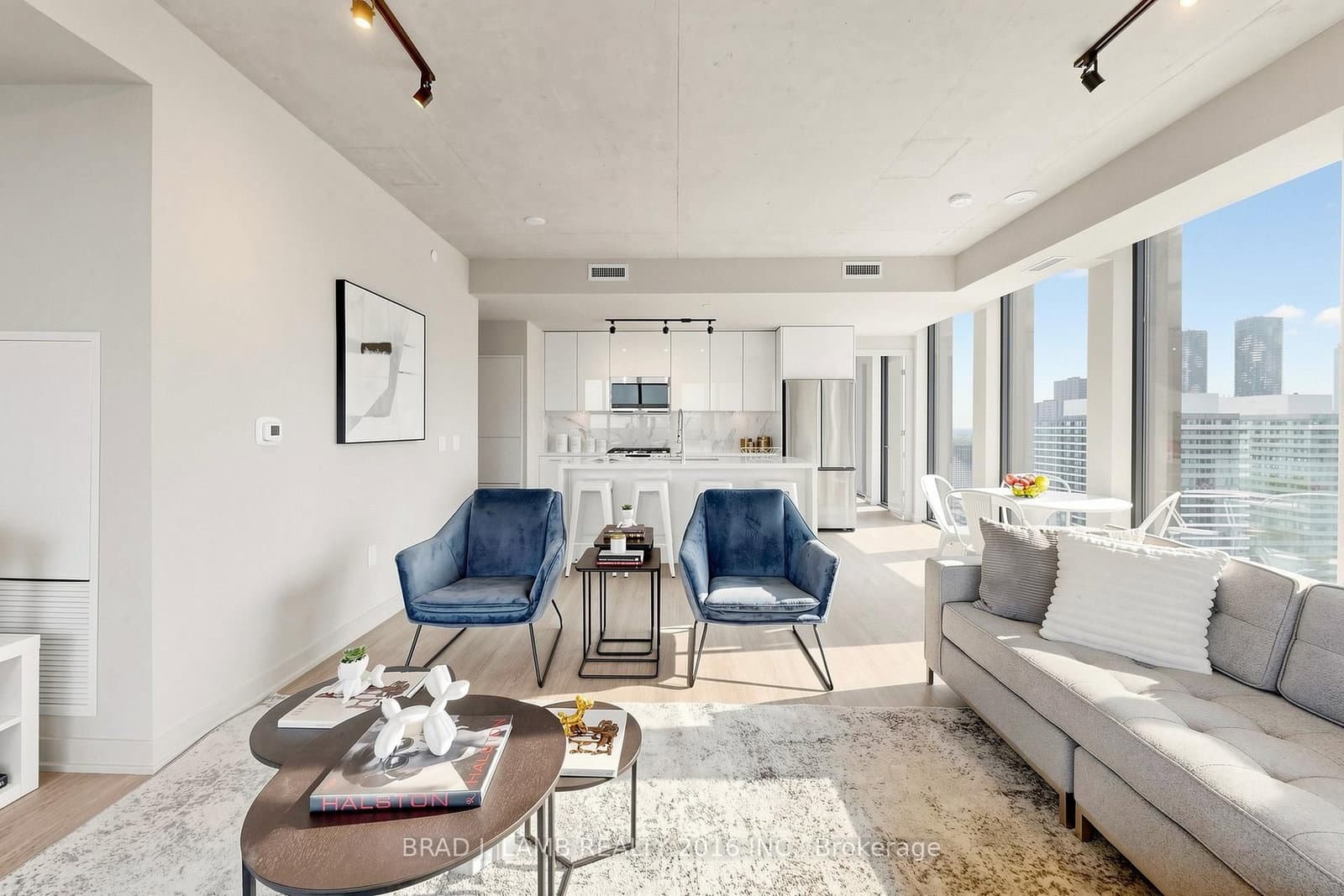 284 King Street E, Unit 2903 thumbnail 3