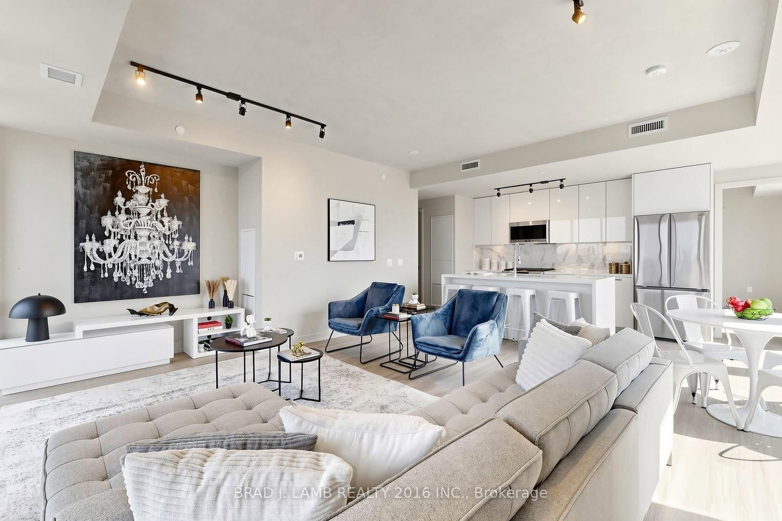 284 King Street E, Unit 2903 thumbnail 4