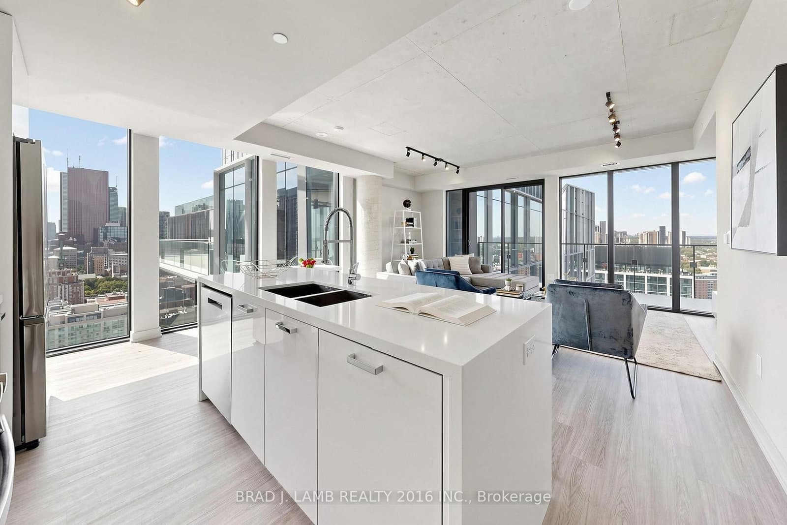 284 King Street E, Unit 2903 thumbnail 9