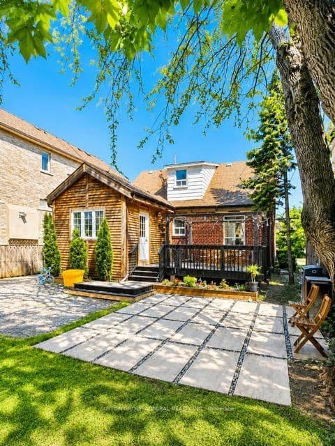 41 Athabaska Avenue thumbnail 44