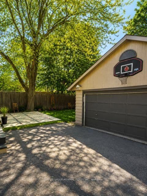 41 Athabaska Avenue thumbnail 47