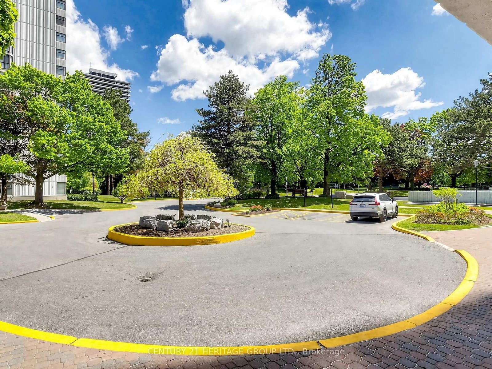 80 Antibes Drive, Unit 1503 thumbnail 43