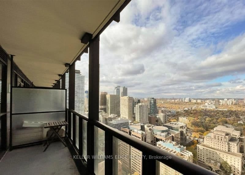 101 Charles Street E, Unit 2809 thumbnail 10