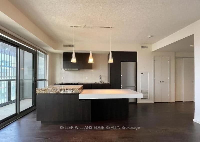 101 Charles Street E, Unit 2809 thumbnail 6