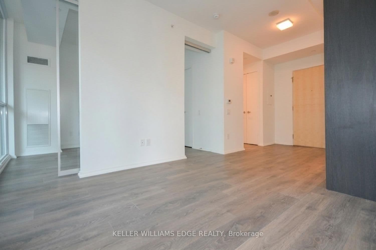 45 Charles Street E, Unit 4005 thumbnail 4