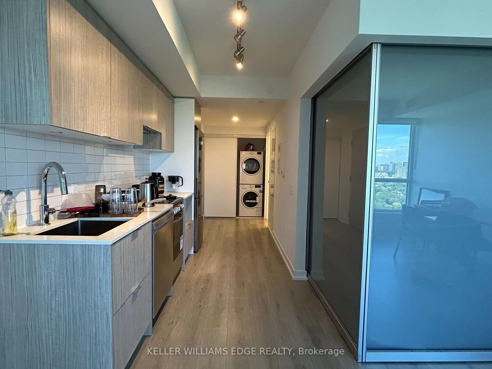 395 Bloor Street E, Unit 2407 thumbnail 13