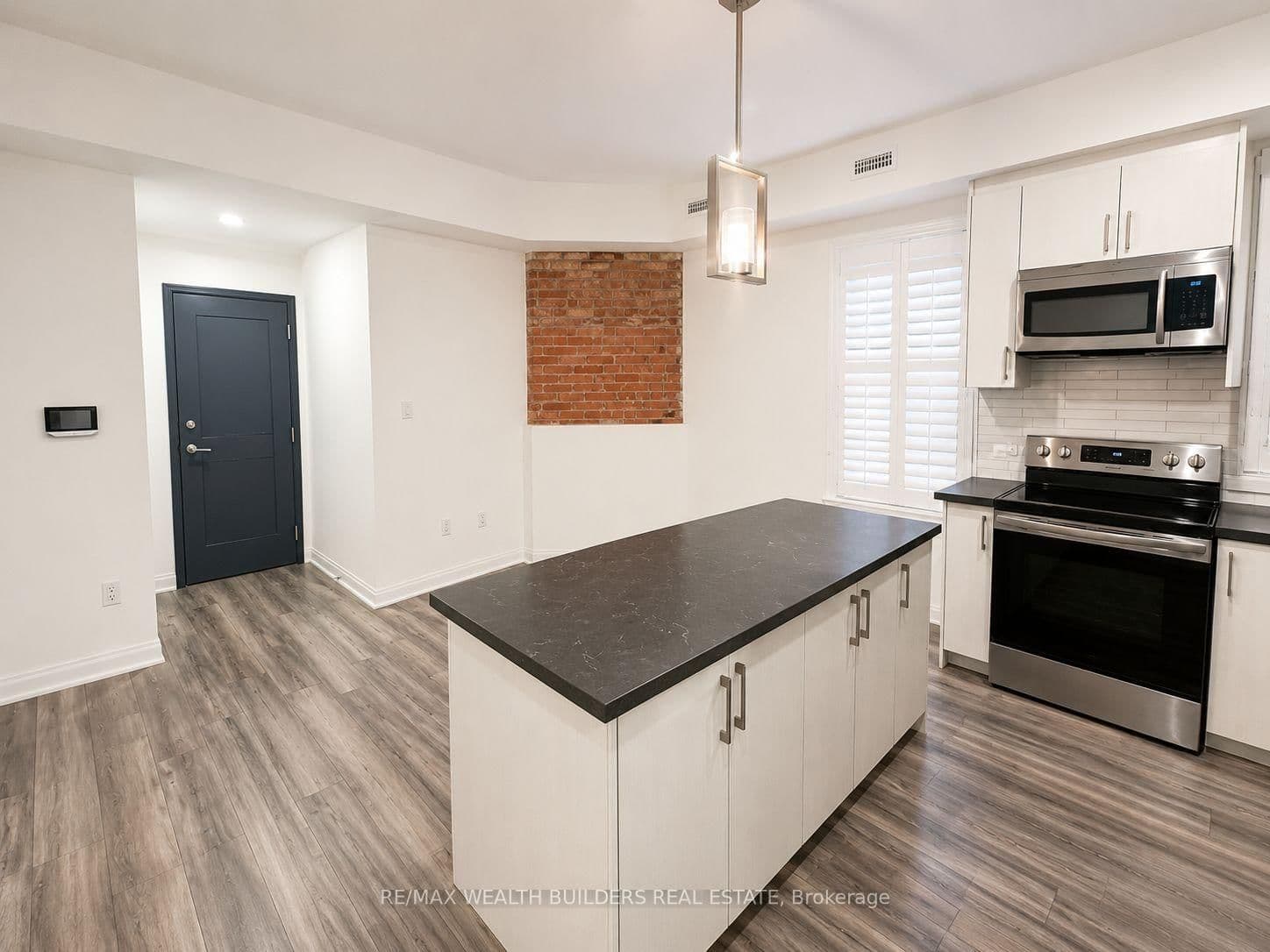 211 Jarvis Street, Unit 4 thumbnail 4