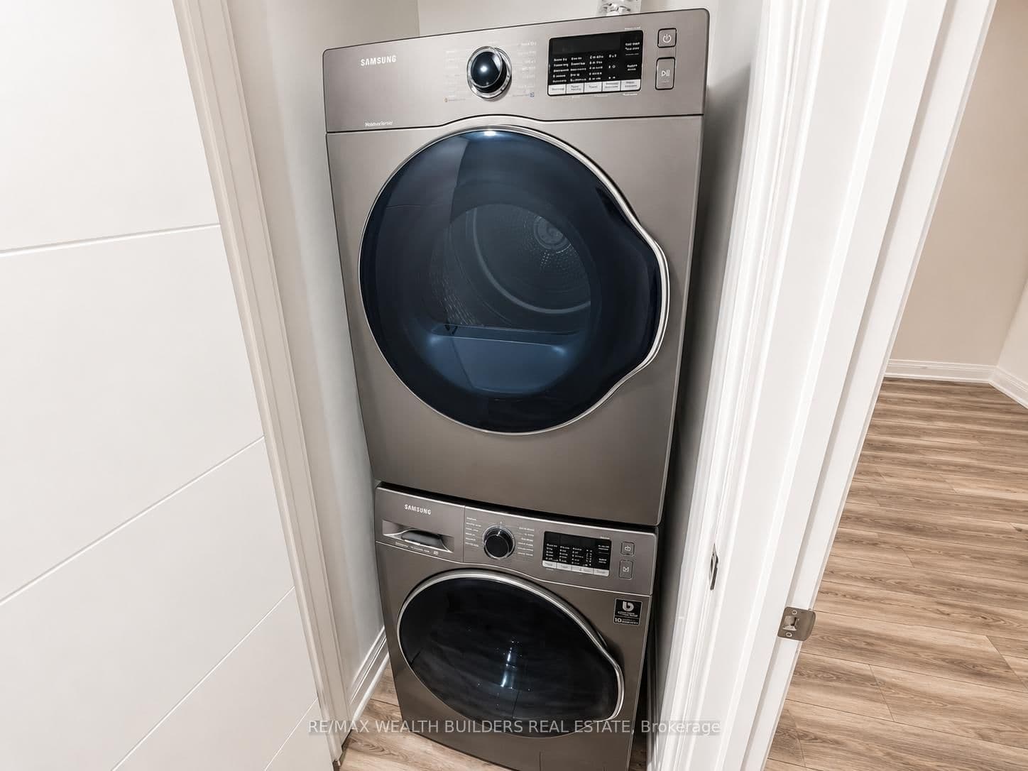 211 Jarvis Street, Unit 4 thumbnail 8