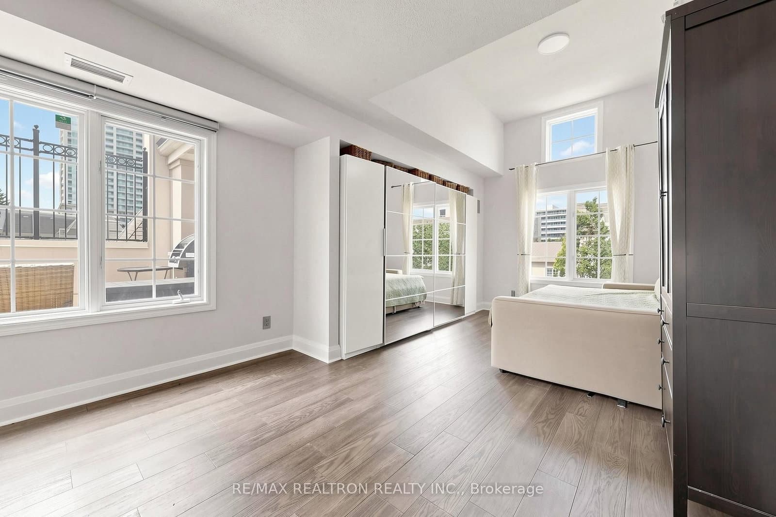 3 Rean Drive, Unit Th16 thumbnail 40