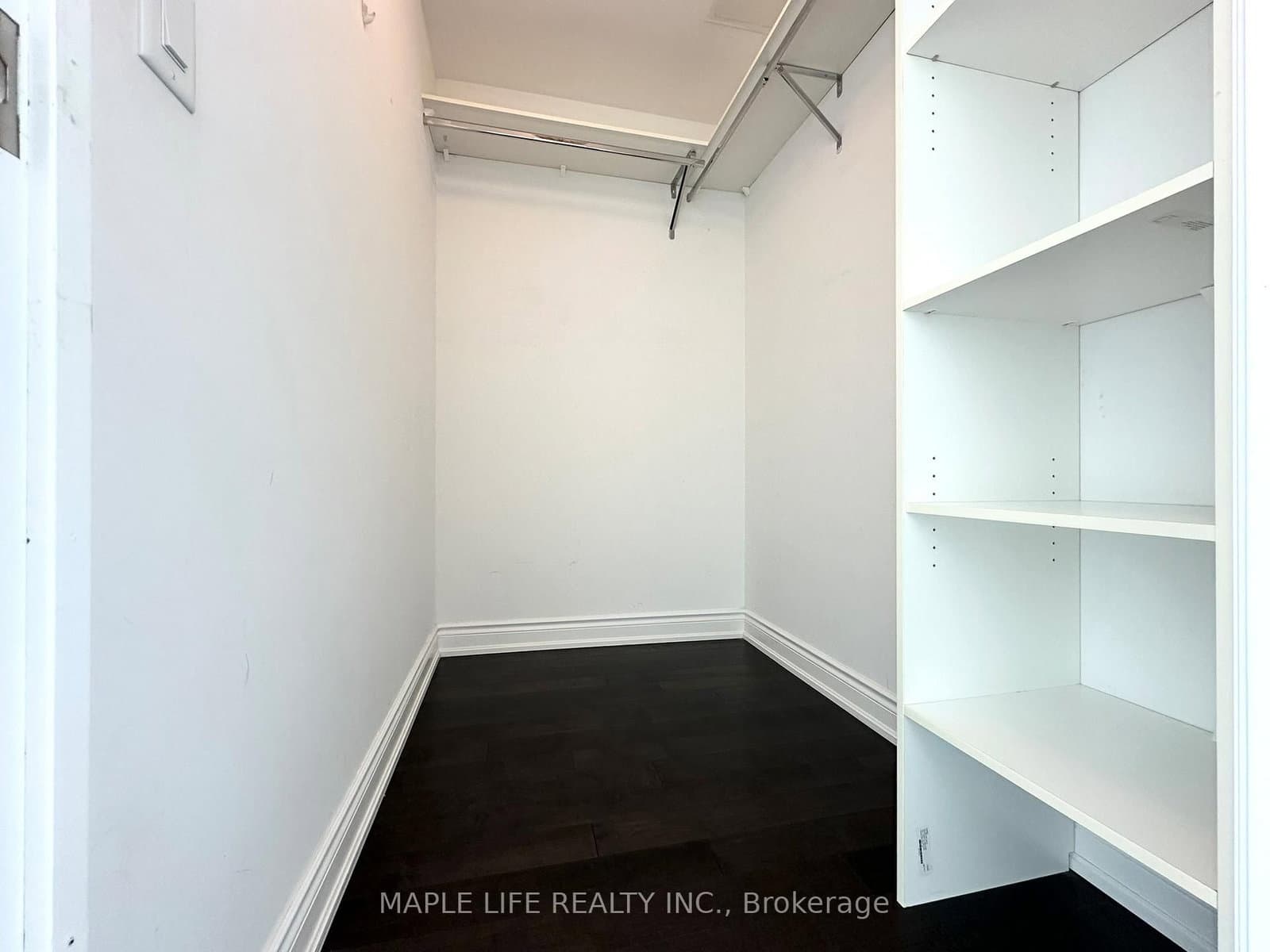388 Yonge Street, Unit 6110 thumbnail 17