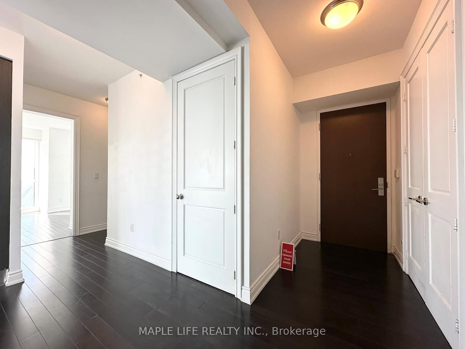 388 Yonge Street, Unit 6110 thumbnail 19