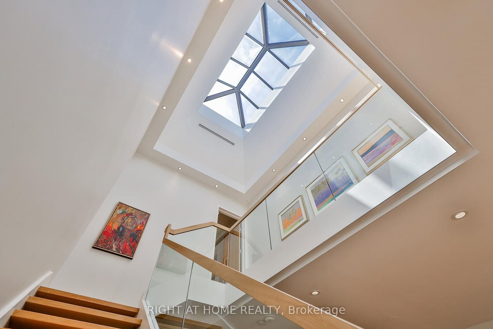 71 Heath Street W thumbnail 15