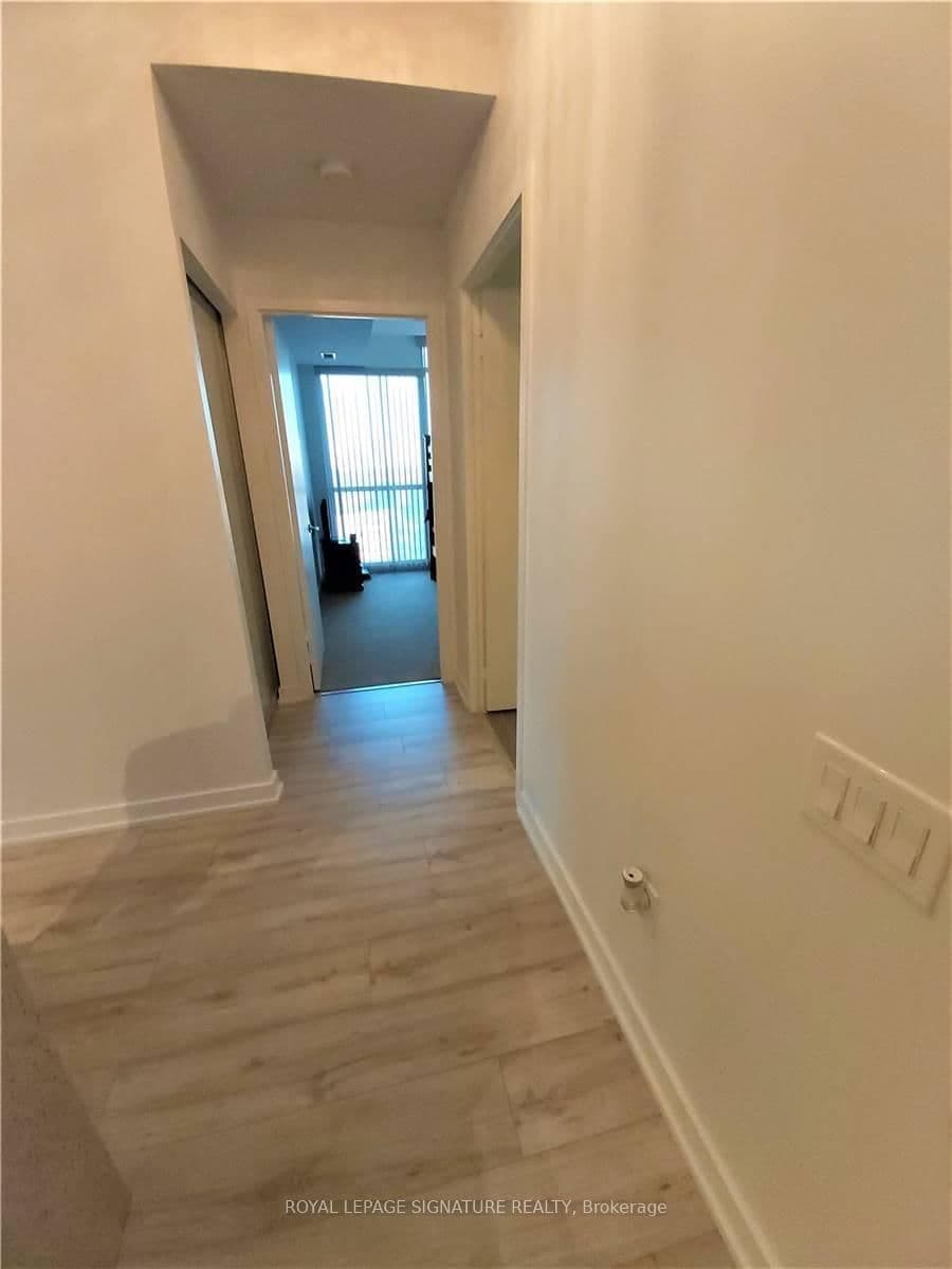 29 Singer Court, Unit 2009 thumbnail 3