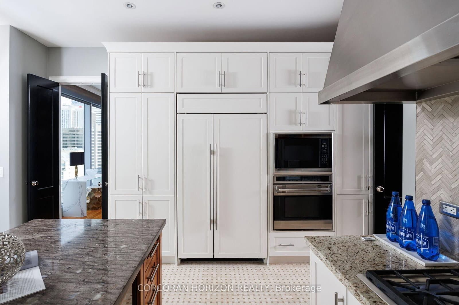 183 Wellington Street W, Unit 2403 thumbnail 20