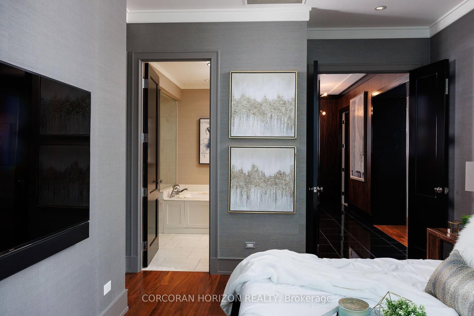 183 Wellington Street W, Unit 2403 thumbnail 27