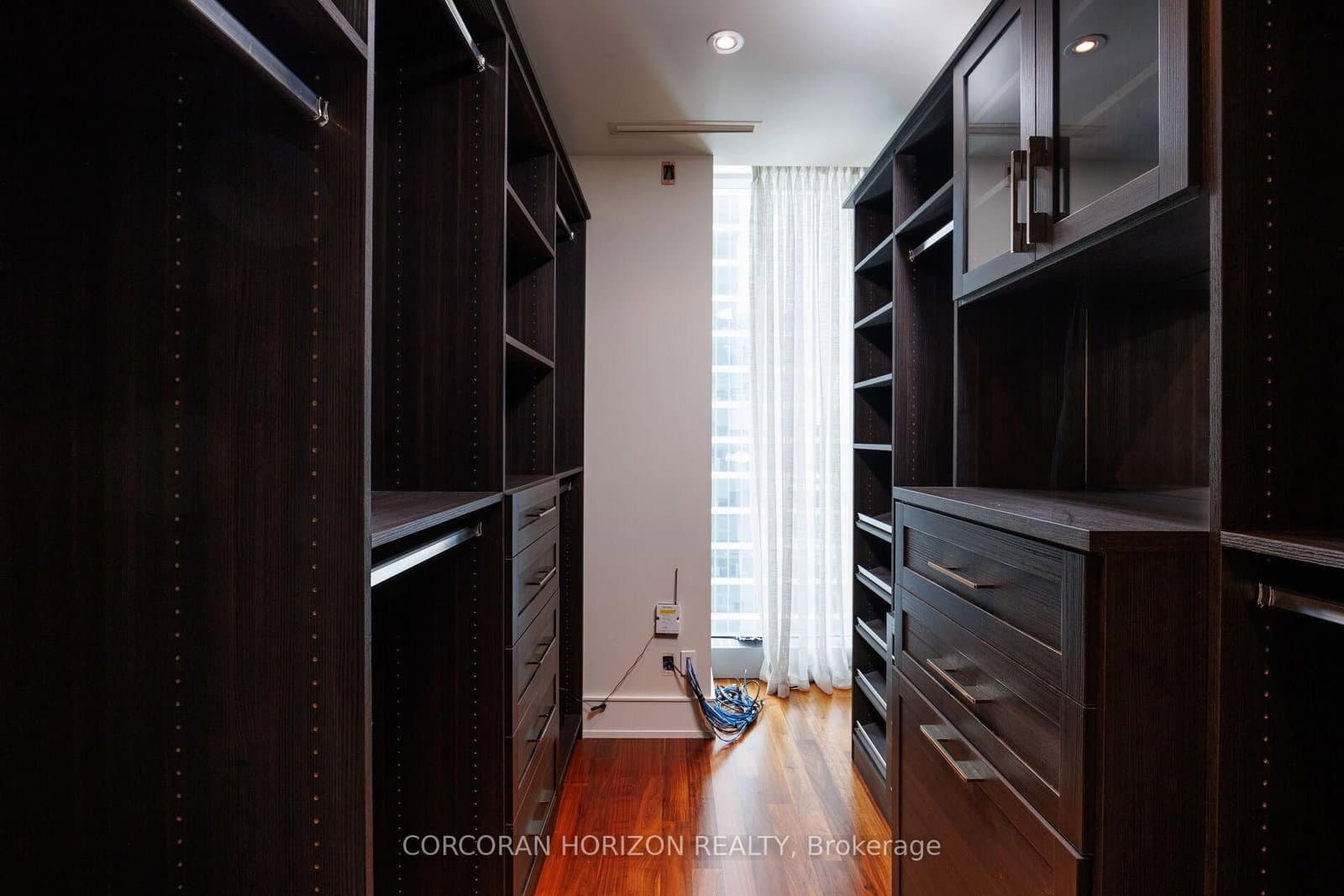 183 Wellington Street W, Unit 2403 thumbnail 31
