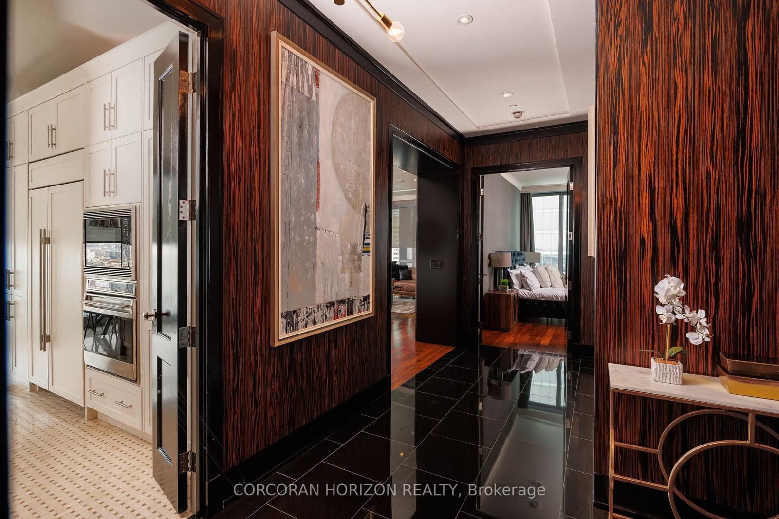 183 Wellington Street W, Unit 2403 thumbnail 4
