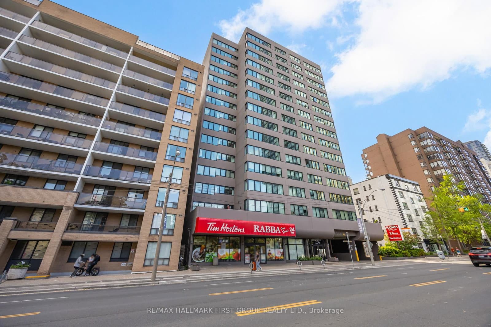 256 Jarvis Street, Unit 12D thumbnail 2