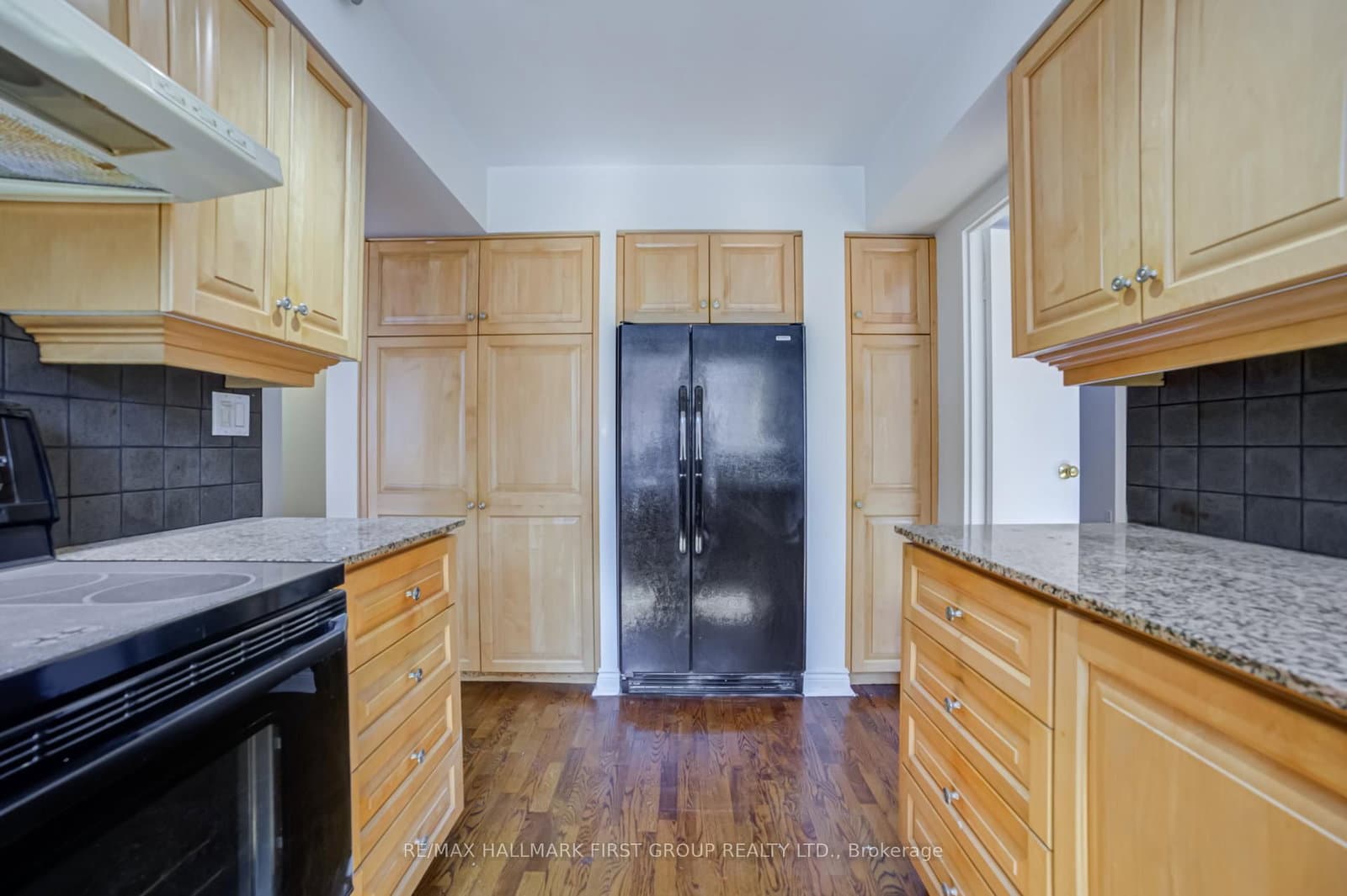 256 Jarvis Street, Unit 12D thumbnail 23