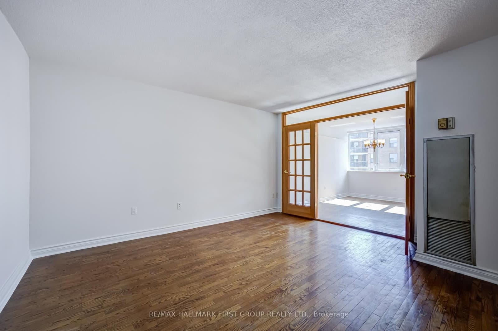 256 Jarvis Street, Unit 12D thumbnail 29