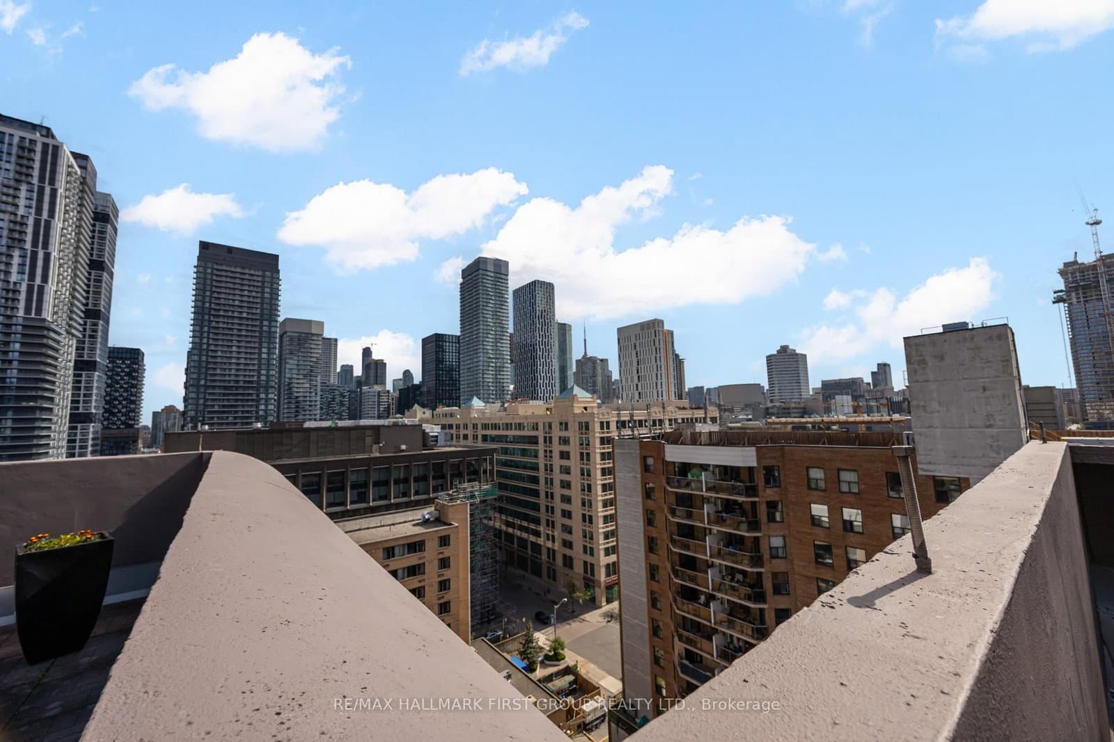256 Jarvis Street, Unit 12D thumbnail 33