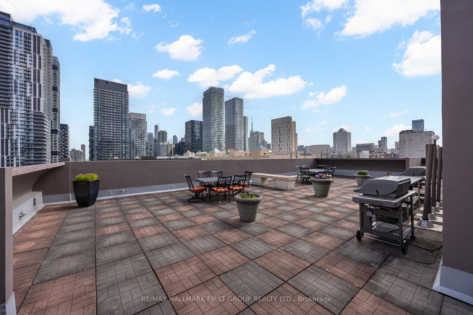 256 Jarvis Street, Unit 12D thumbnail 36