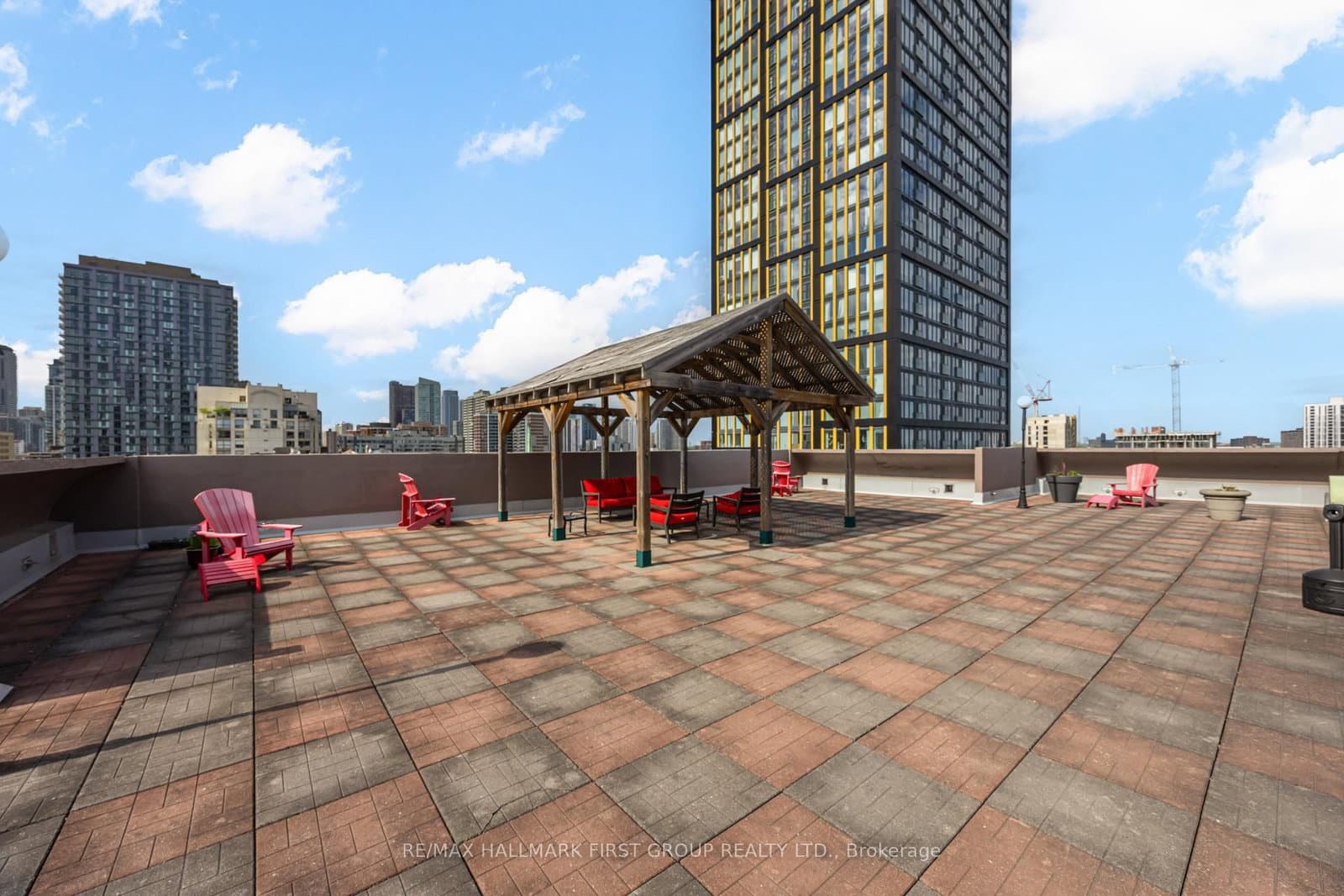 256 Jarvis Street, Unit 12D thumbnail 38