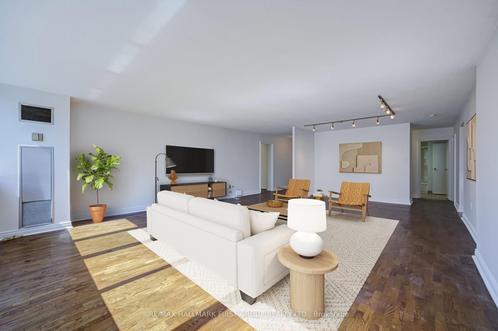 256 Jarvis Street, Unit 12D thumbnail 5