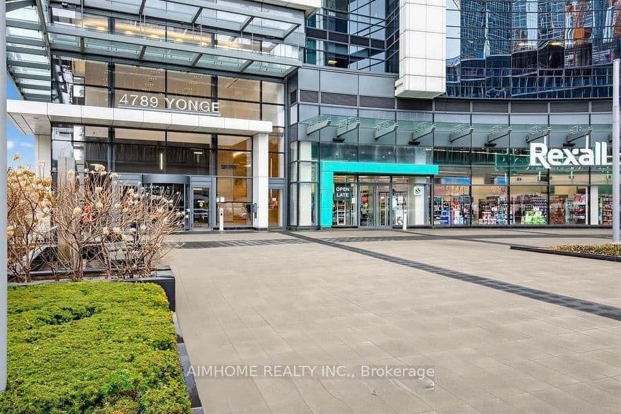 4789 Yonge Street, Unit 306 thumbnail 2