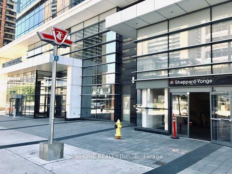 4789 Yonge Street, Unit 306 thumbnail 3