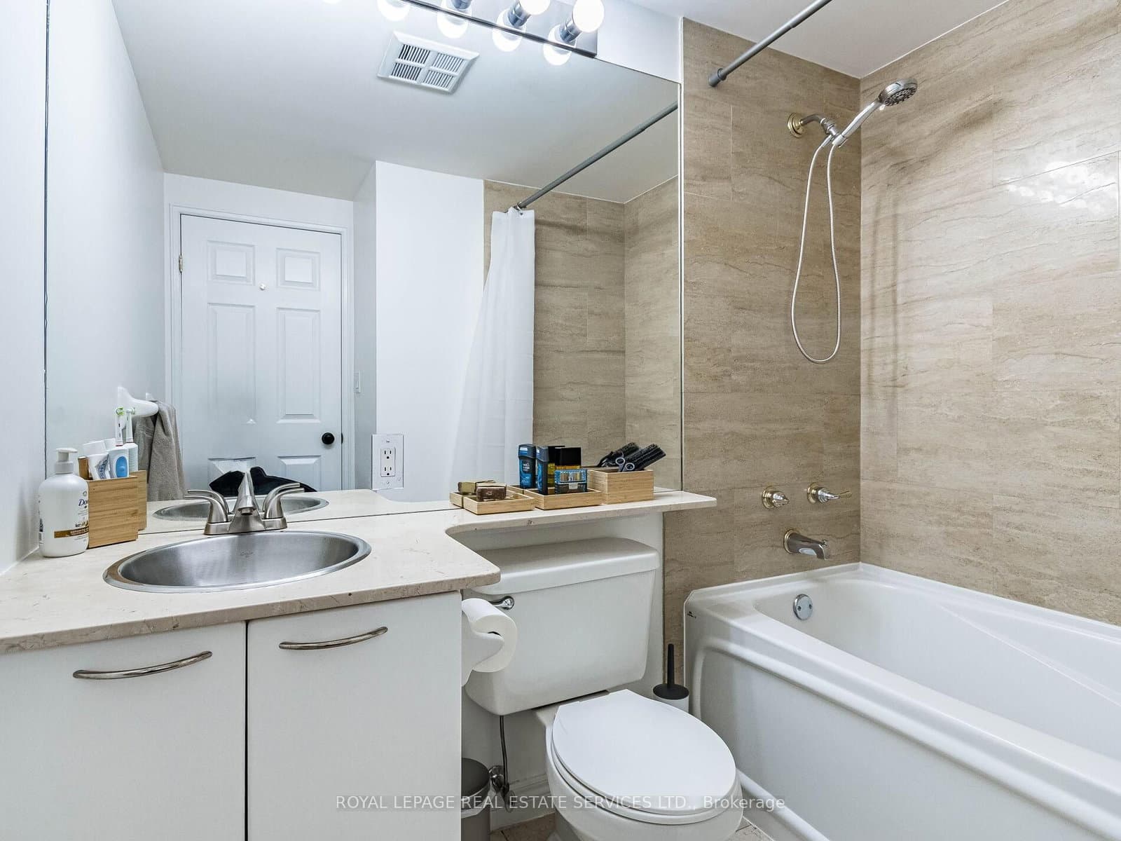 55 Bloor Street E, Unit 802 thumbnail 12