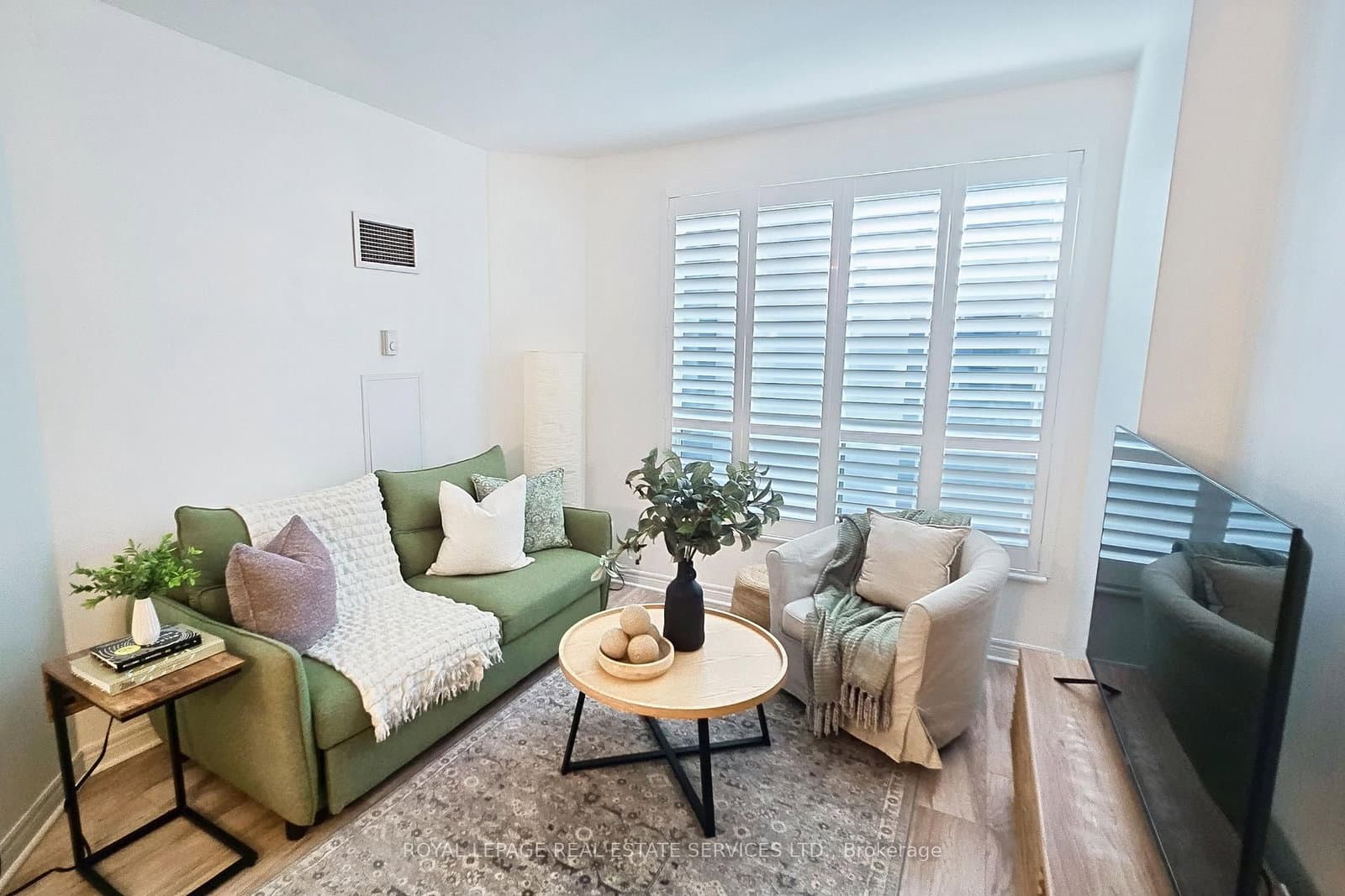 55 Bloor Street E, Unit 802 thumbnail 4