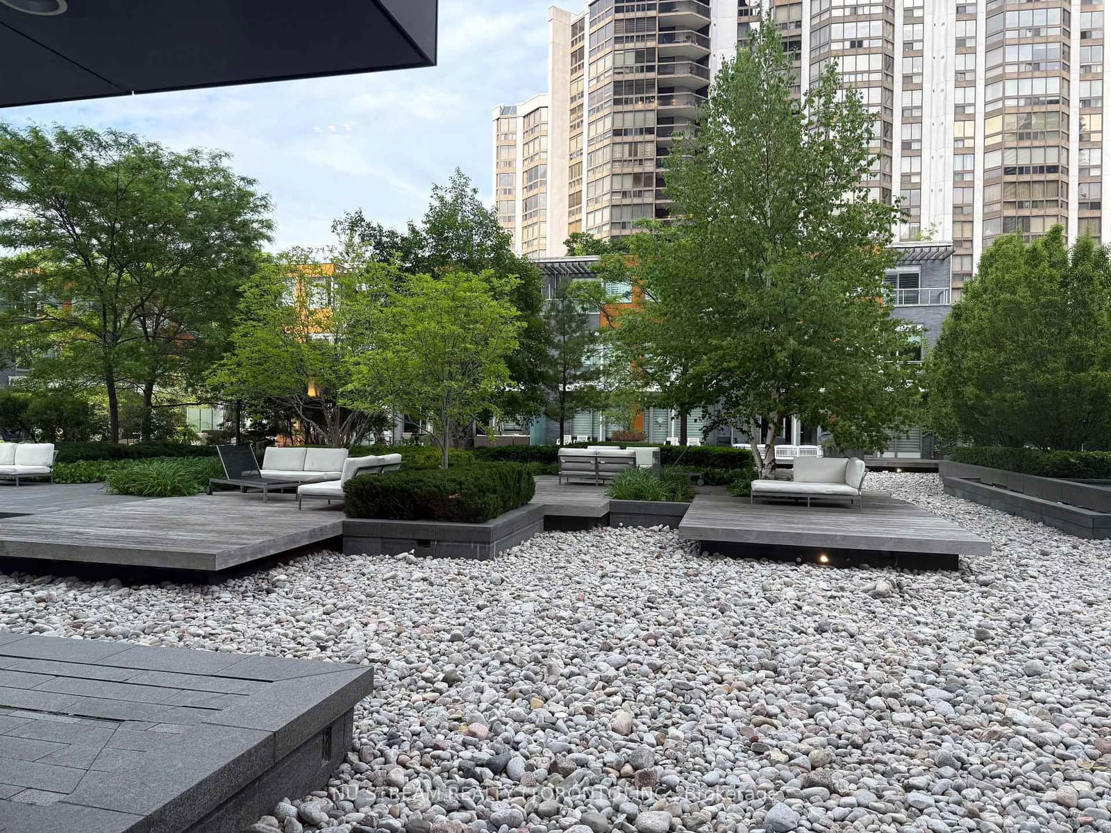88 Sheppard Avenue E, Unit 211 thumbnail 20