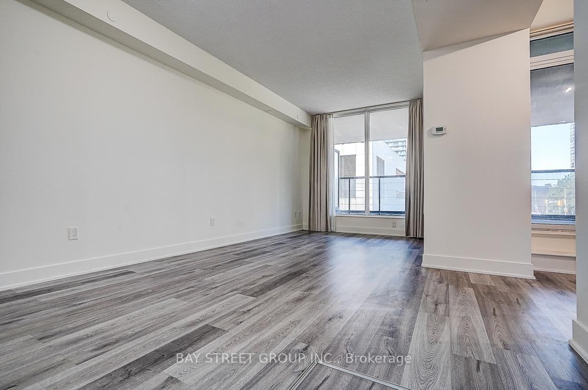 88 Sheppard Avenue E, Unit 308 thumbnail 11