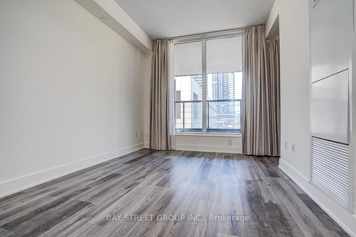 88 Sheppard Avenue E, Unit 308 thumbnail 12