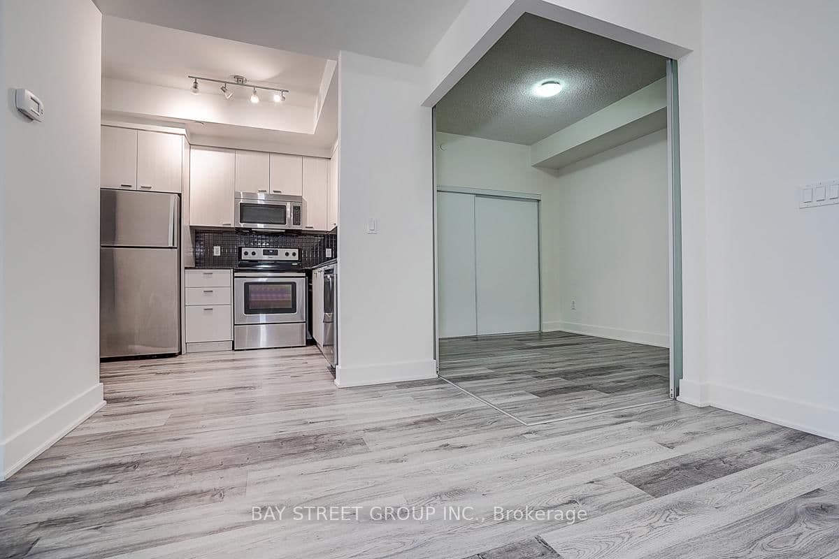 88 Sheppard Avenue E, Unit 308 thumbnail 15