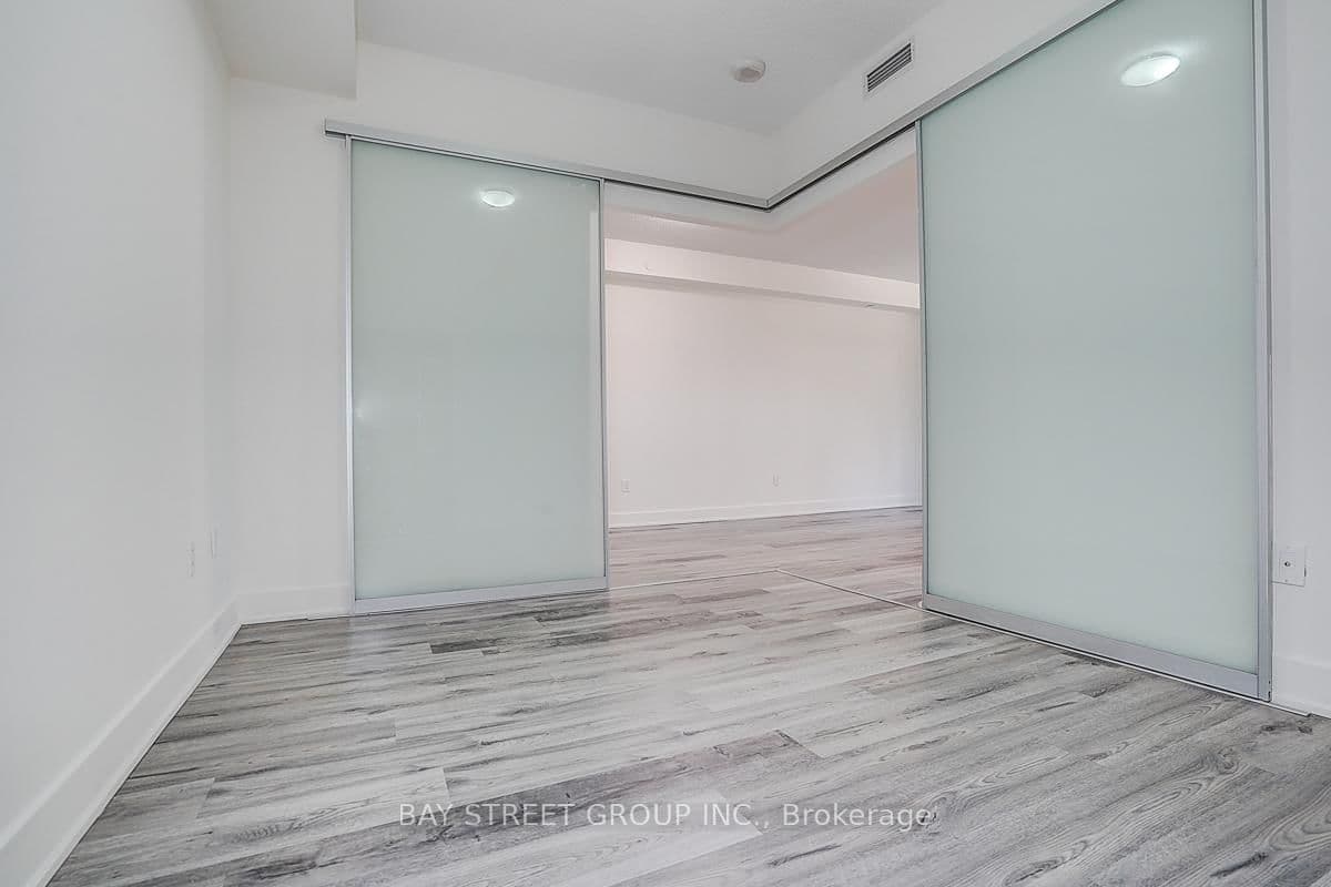 88 Sheppard Avenue E, Unit 308 thumbnail 17