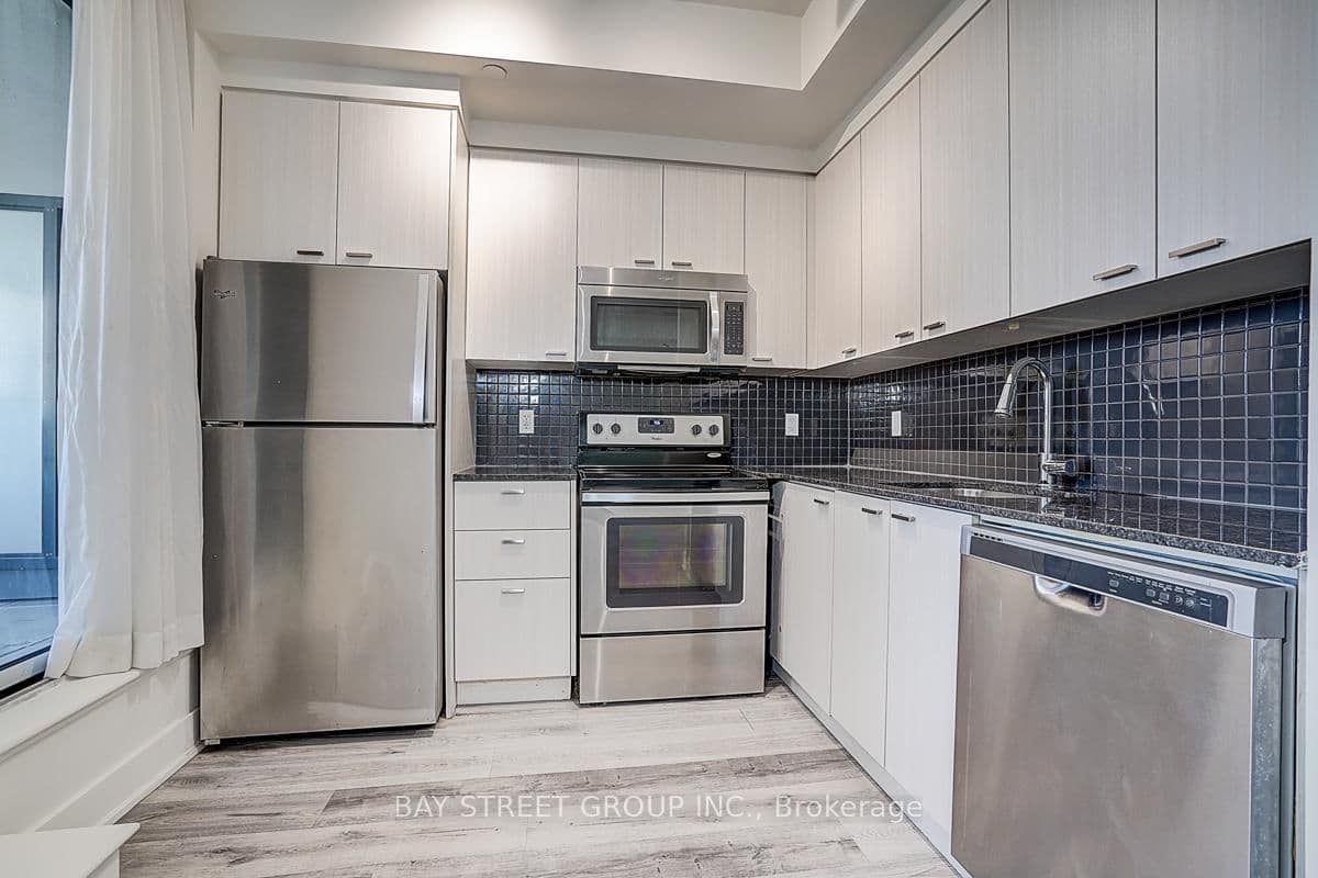 88 Sheppard Avenue E, Unit 308 thumbnail 18