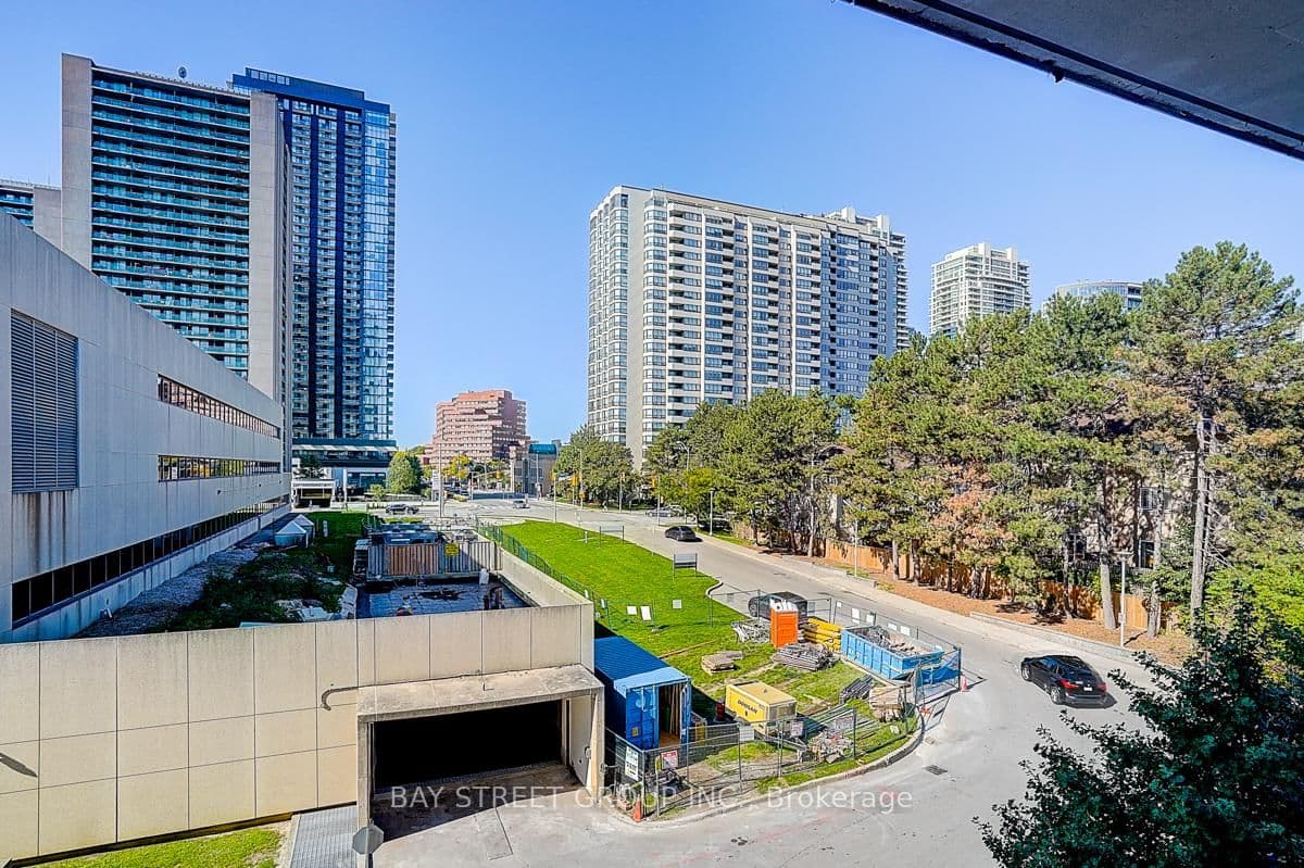 88 Sheppard Avenue E, Unit 308 thumbnail 28