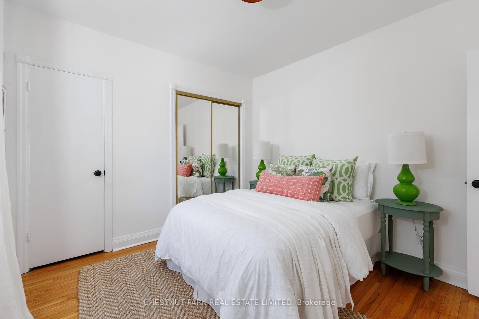 264 Oriole Parkway thumbnail 29