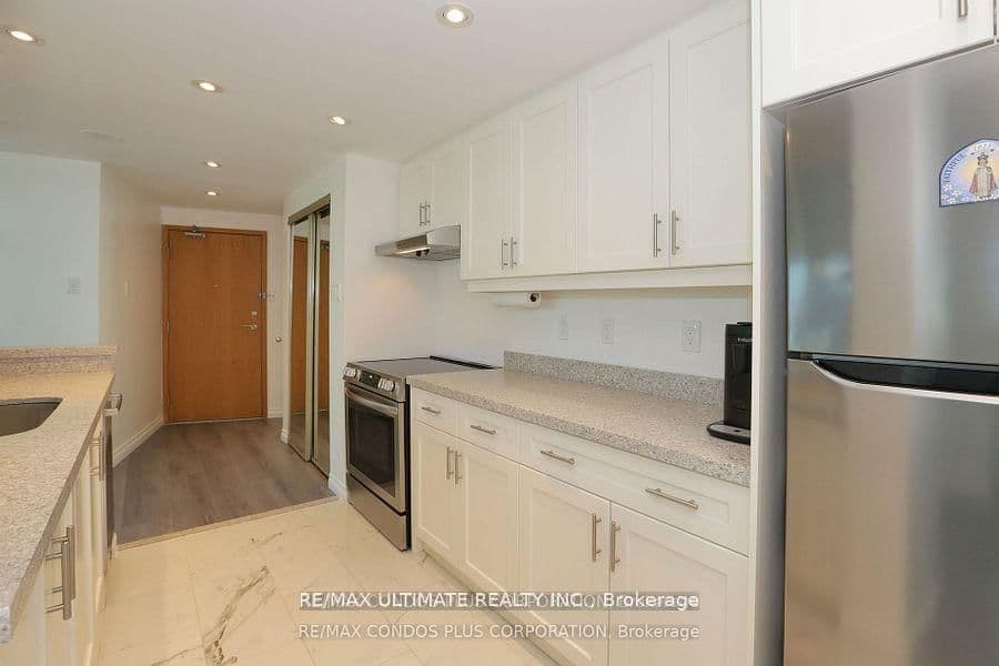 77 Harbour Square, Unit 601 thumbnail 3