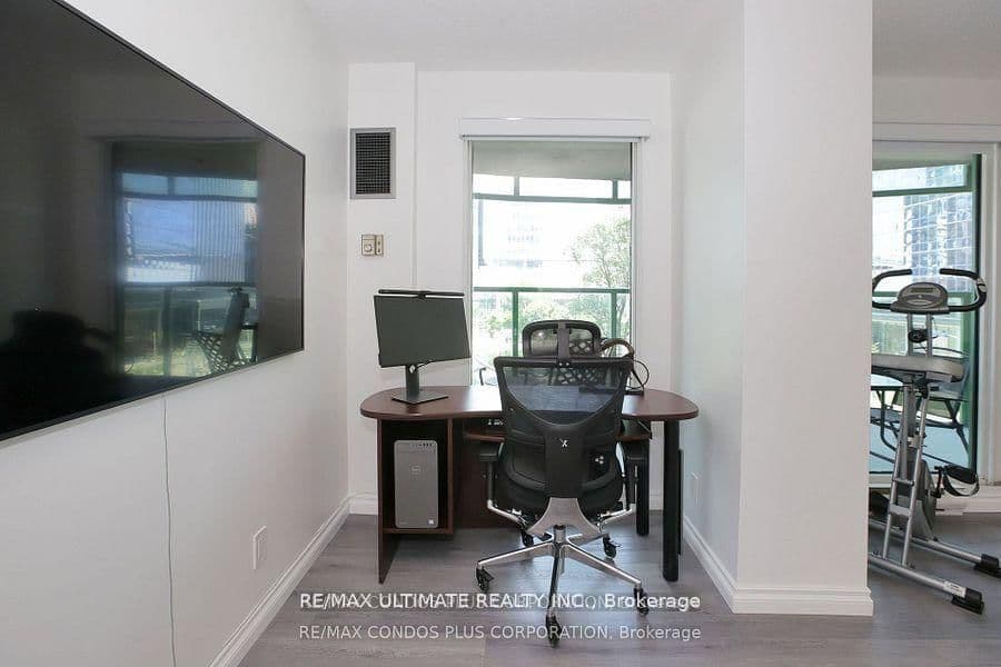 77 Harbour Square, Unit 601 thumbnail 8