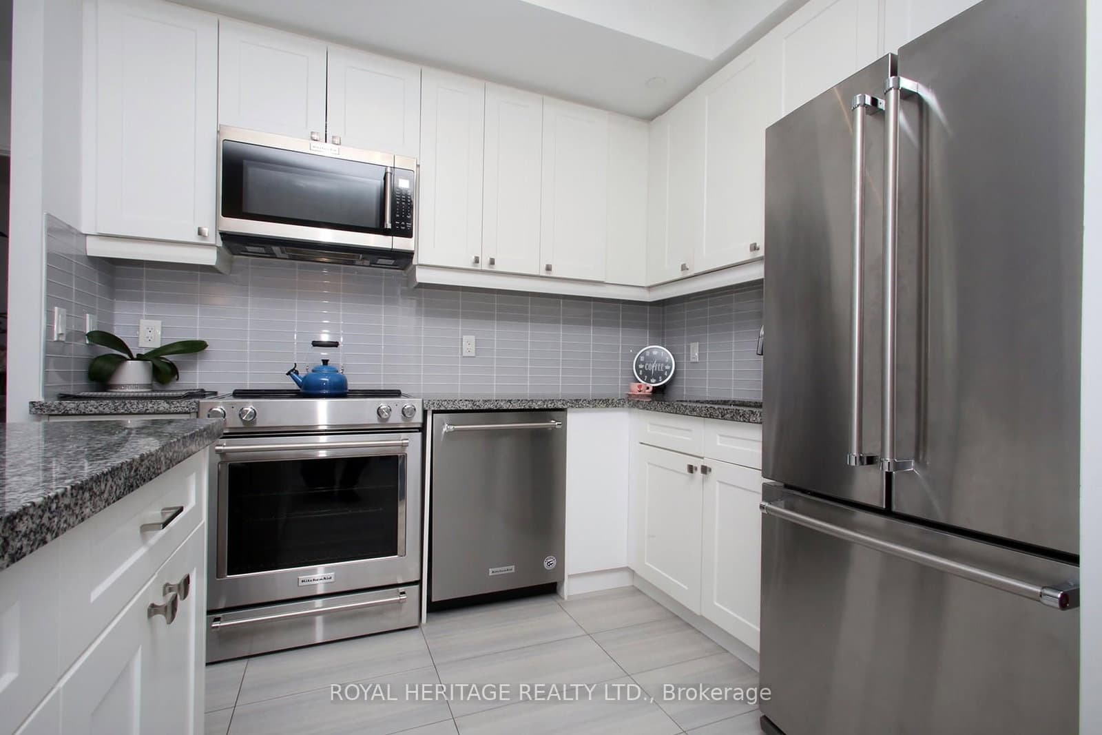 621 Sheppard Avenue E, Unit TPH08 thumbnail 20